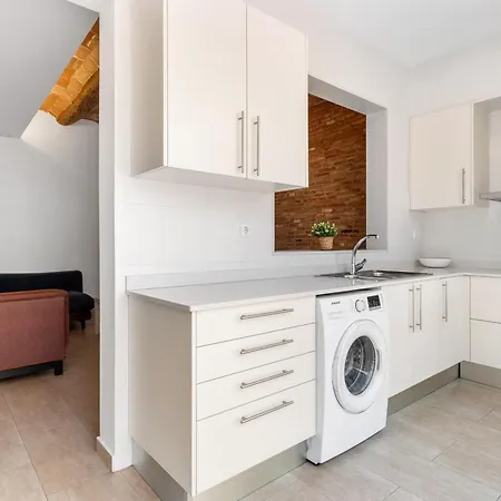 Grcia Charm Sunlit Terrace, Ac & Exposed Brick Apartment *