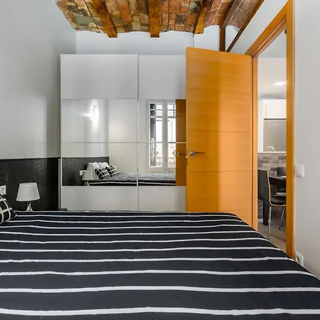 Grcia Charm Sunlit Terrace, Ac & Exposed Brick Apartamento