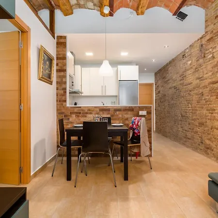 Gràcia Charm Sunlit Terrace, Ac&exposed Brick Apartamento