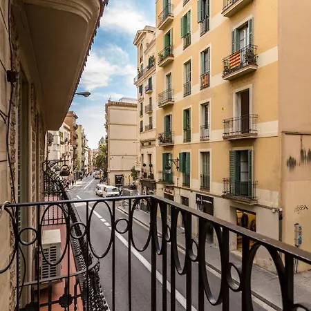 Gràcia Charm Sunlit Terrace, Ac&exposed Brick Apartamento *