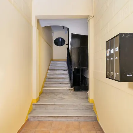 Apartamento Gràcia Charm Sunlit Terrace, Ac&exposed Brick