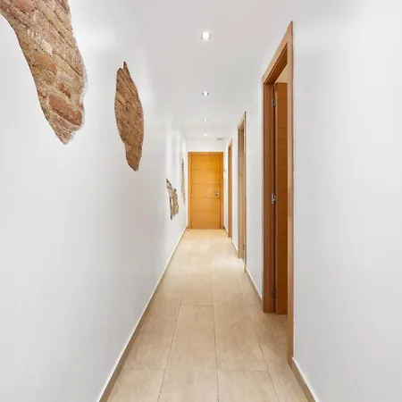 Gràcia Charm Sunlit Terrace, Ac&exposed Brick Apartamento Barcelona