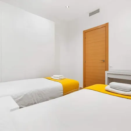 Apartamento Gràcia Charm Sunlit Terrace, Ac&exposed Brick