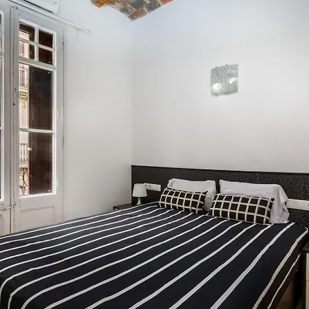 Apartamento Gràcia Charm Sunlit Terrace, Ac&exposed Brick