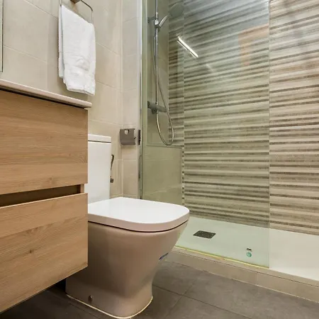 Appartement Grcia Charm Sunlit Terrace, Ac & Exposed Brick Barcelone